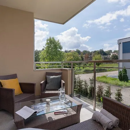 Kraków Błonia Apartment with Balcony by Renters Exterior foto