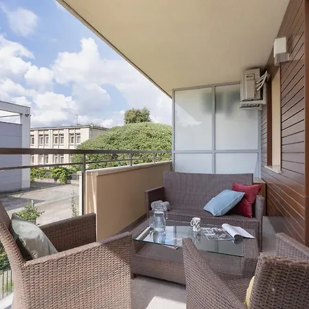Kraków Błonia Apartment with Balcony by Renters Exterior foto